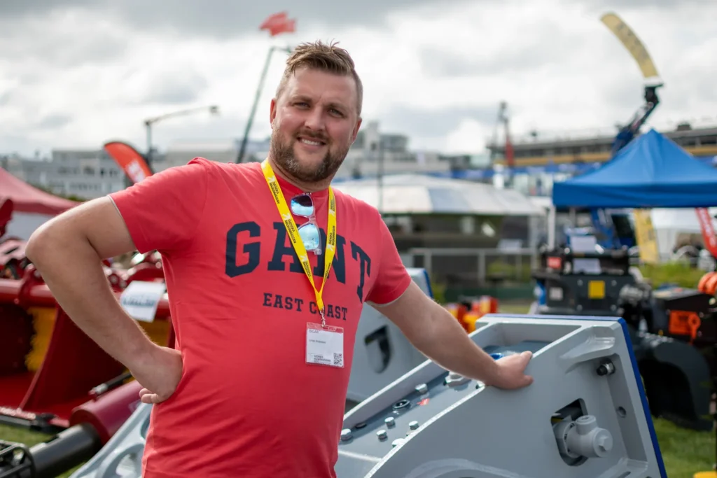 Johan Andersson från Simtuna på Svenska Maskinmässan 2022.