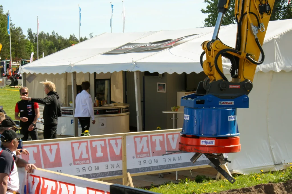 Demo på hydraulmagnet på MaskinExpo 2013.